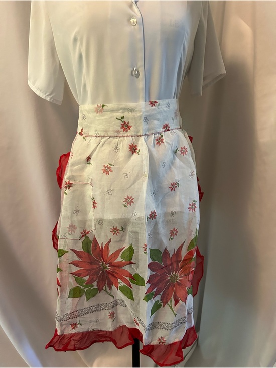 Other - Vintage White Floral Poinsettia Apron